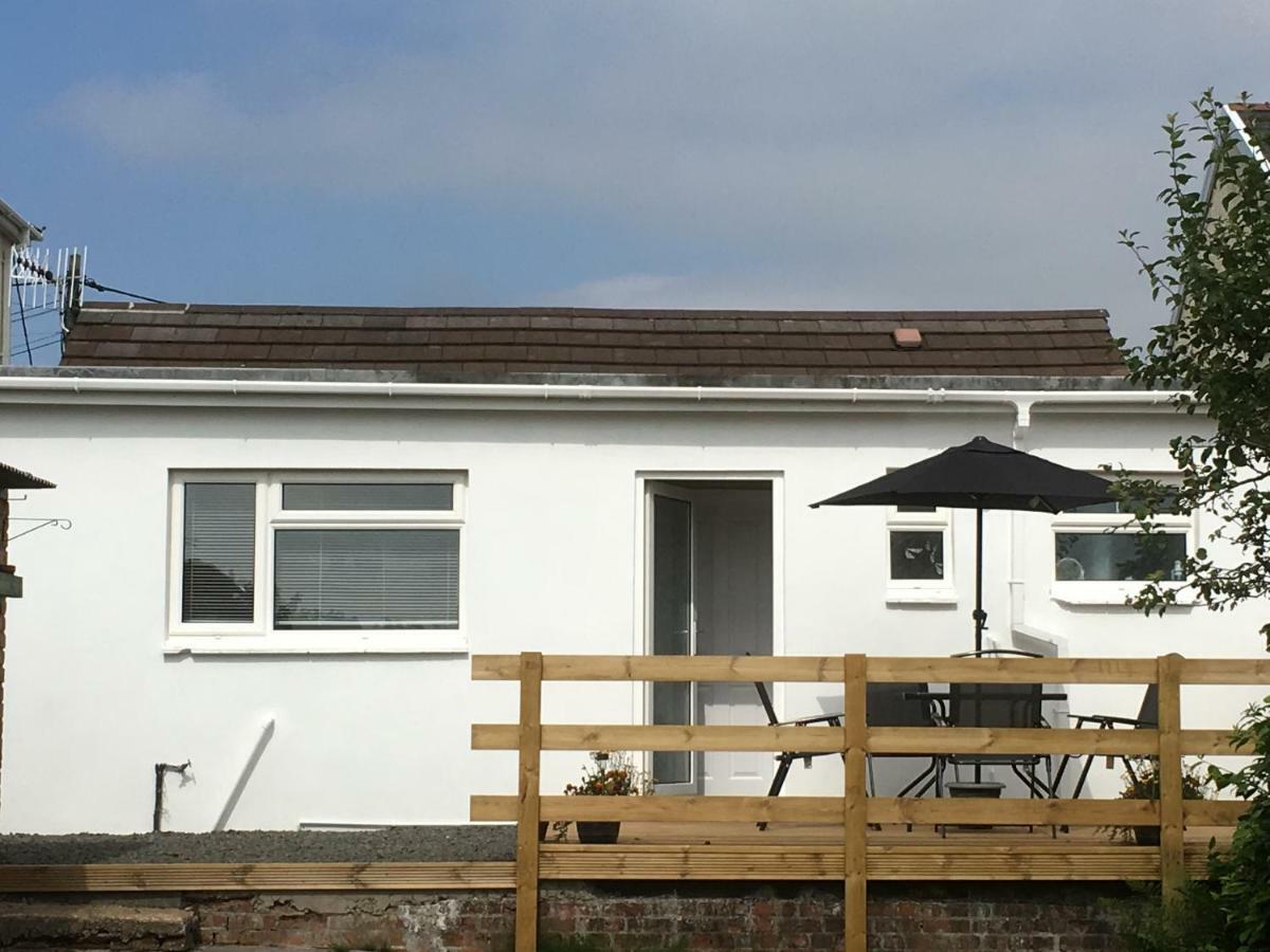 Cwtch Y Coetir Swansea Exterior foto